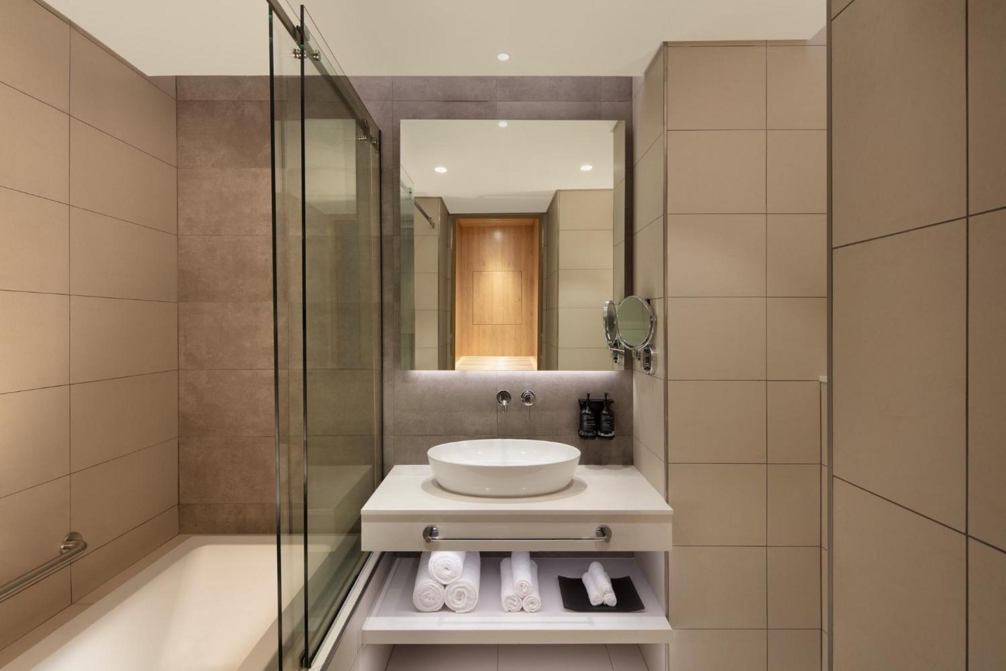 Holiday Inn Dubai Business Bay By Ihg Extérieur photo